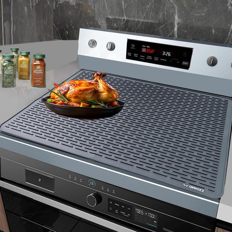 SILICONE STOVE TOP COVER