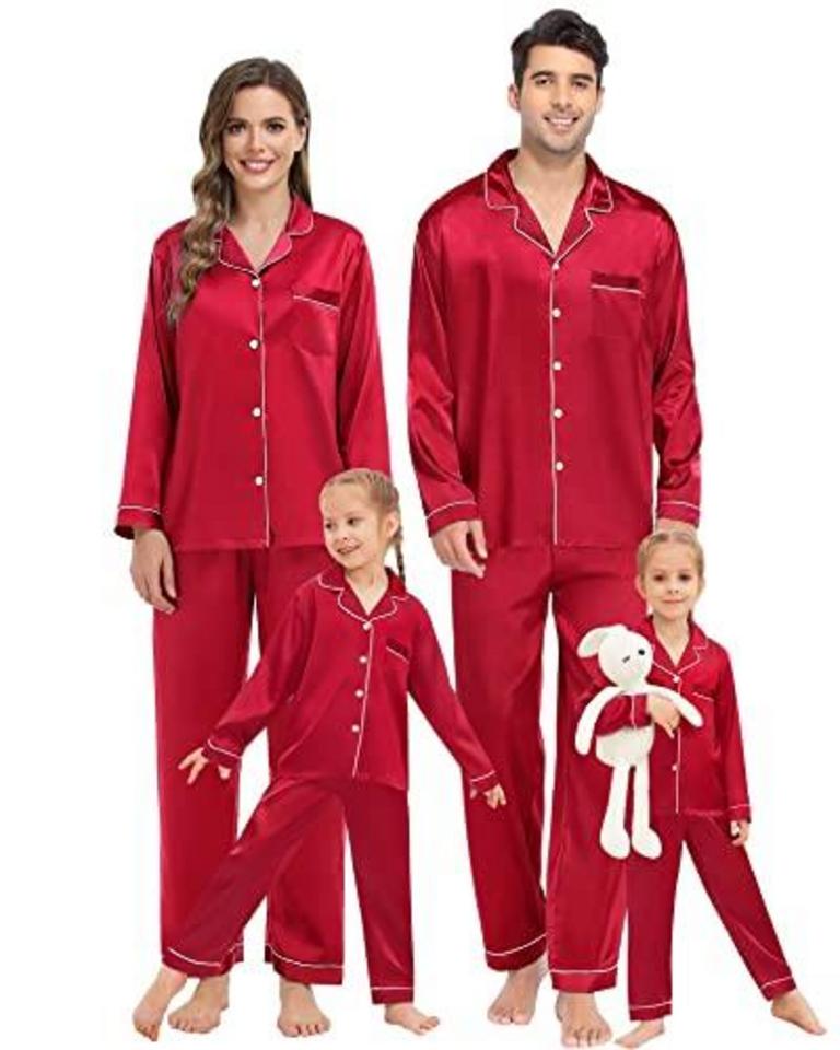 FAMILY MATCHING PAJAMAS SZ M 