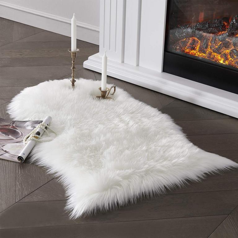 SERISSA FAUX FUR RUG