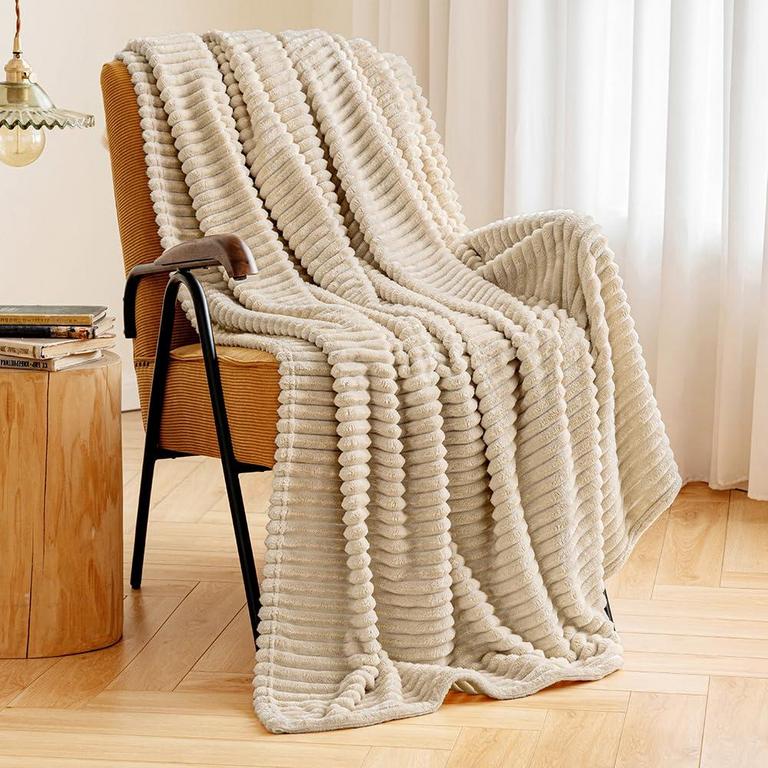 MIULEE BEIGE STRIPE BLANKETS