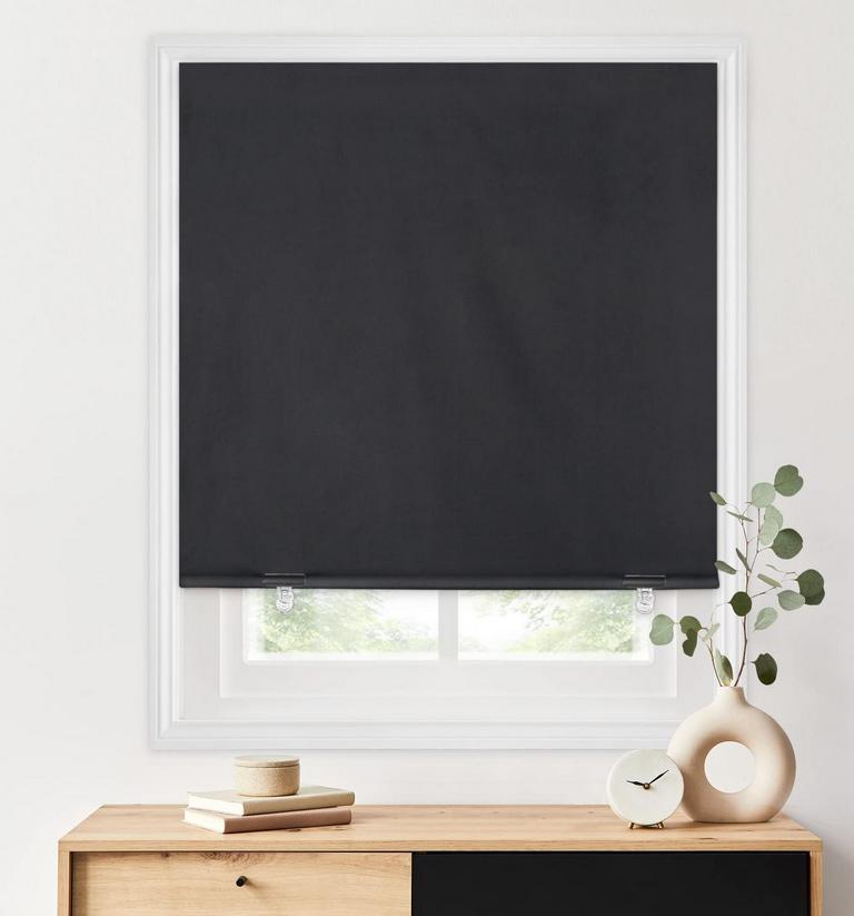 BLACKOUT ROLLER SHADES