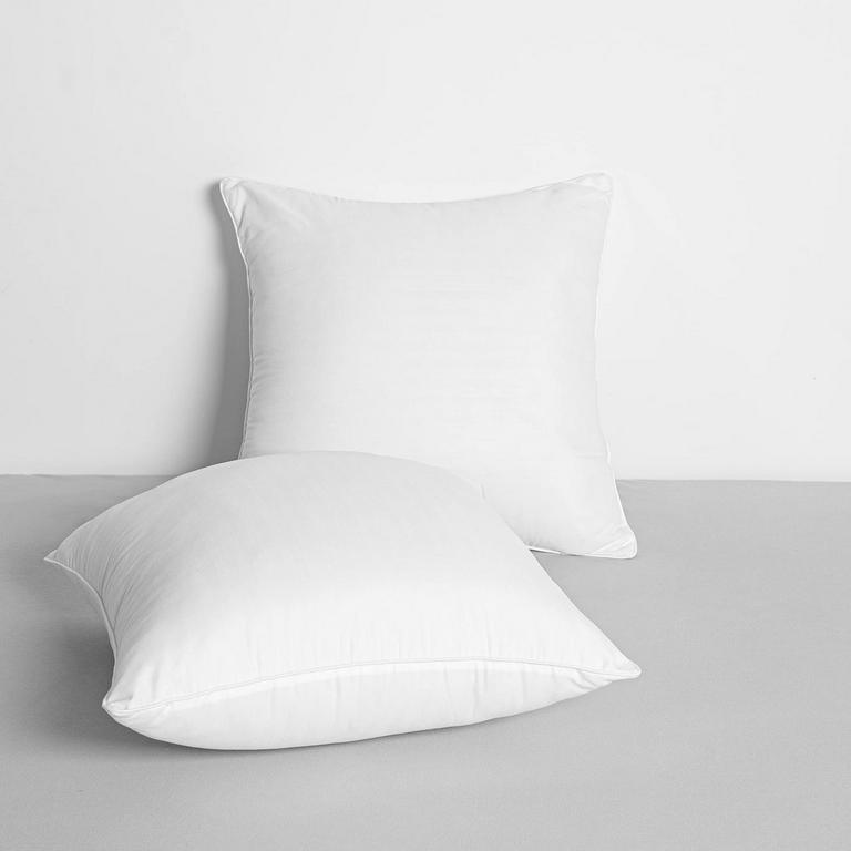 12"X12" POLYESTER PILLOW INSERTS 2PK
