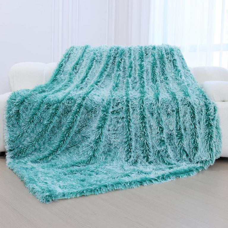 FUZZY FAUX FUR BLANKET