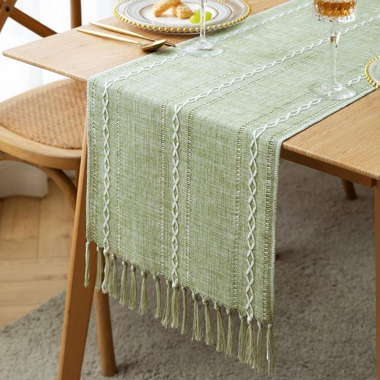FARMHOUSE TABLE RUNNER