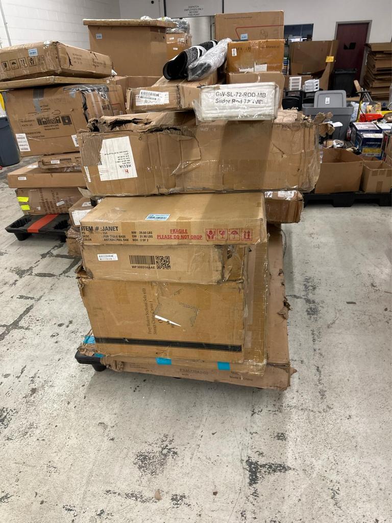 FURNITURE ITEMS BULK LOT