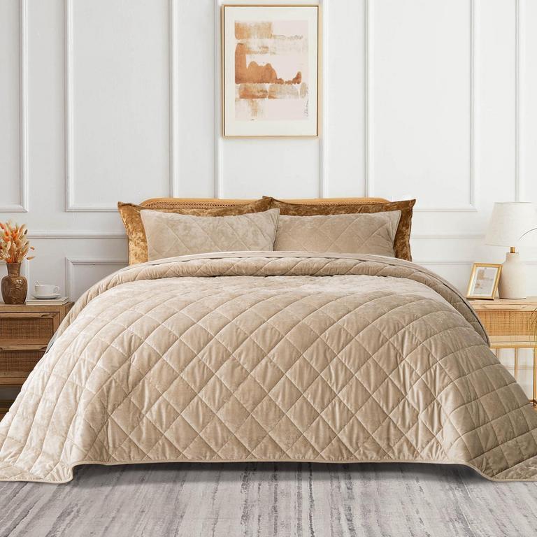 EVERGRACE VELVET KING QUILT SET