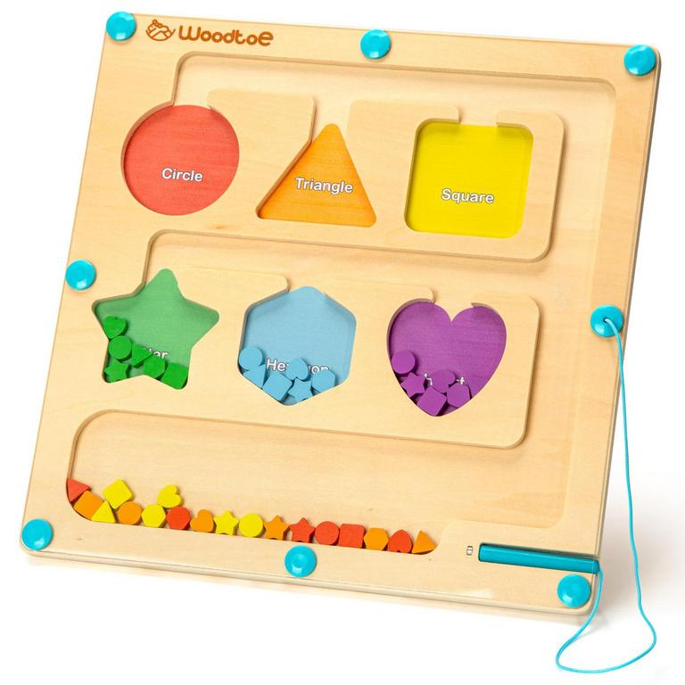 MAGNETIC MAZE BOARD GAME