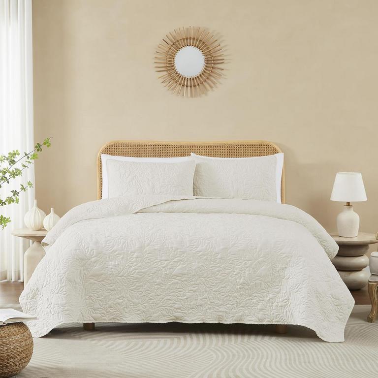 3-PC IVORY CALIFORNIA KING QUILT SET