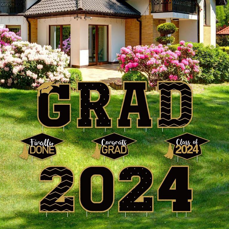 TATUO 2024 GRAD YARD SIGNS SET