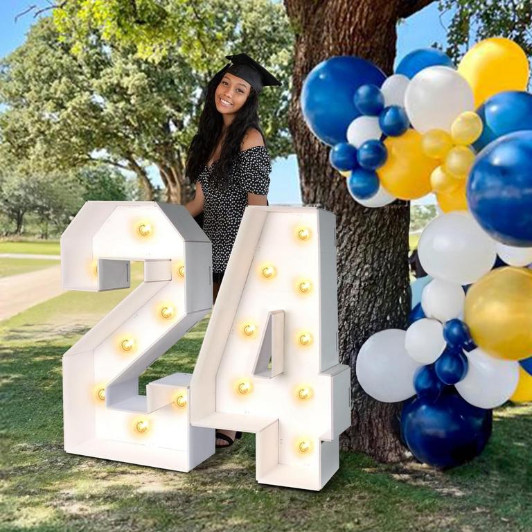 2024 GRAD DECOR KIT
