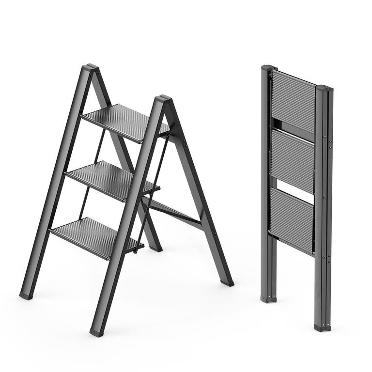 3-STEP LIGHTWEIGHT LADDER