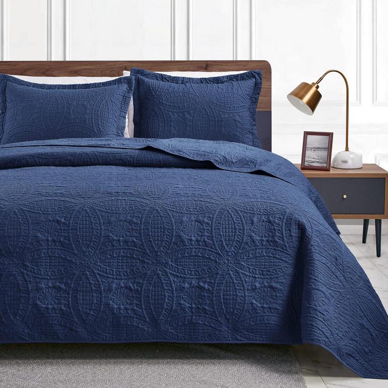 LOVE'S CABIN KING QUILT