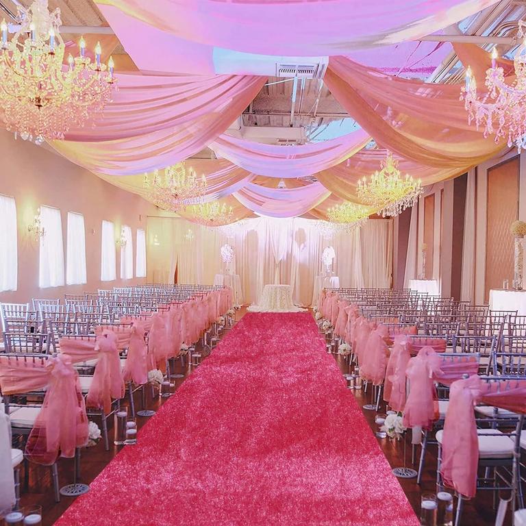 PINK AISLE RUNNER 4' X 25'