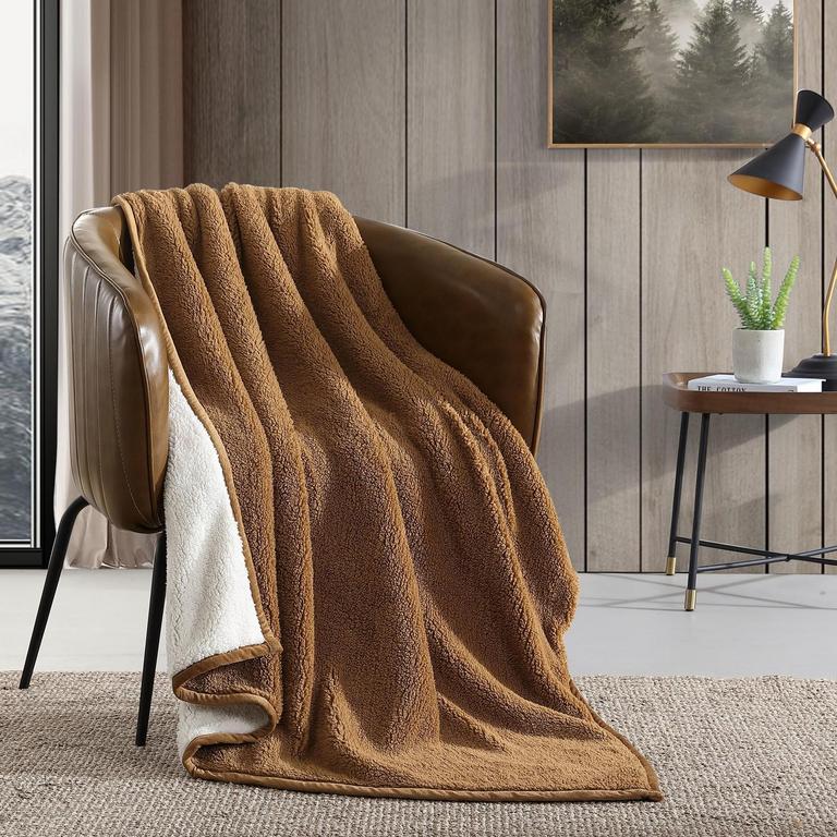 EDDIE BAUER SHERPA THROW