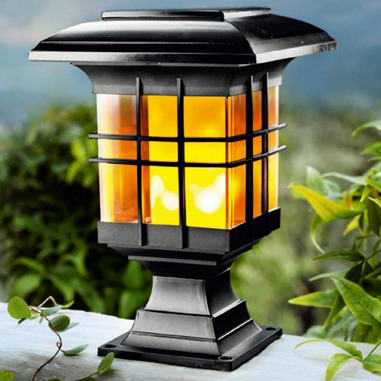 SOLAR POST LIGHT
