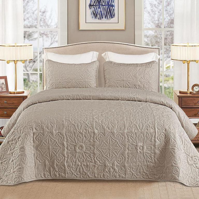 WHALE FLOTILLA KING QUILT SET
