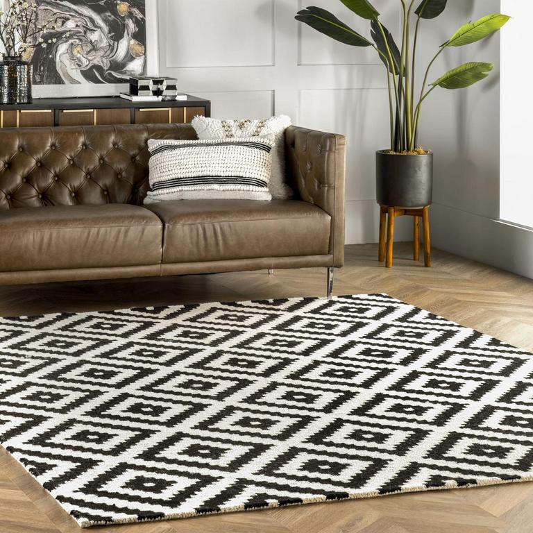 NULOOM 5FT X 8FT AREA RUG
