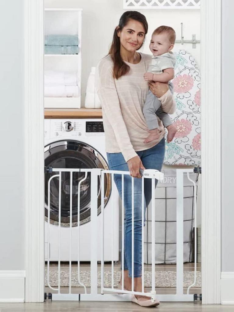 REGALO 29-38.5IN W BABY GATE