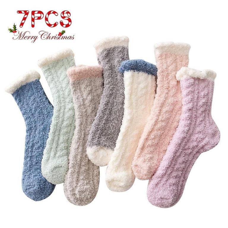 YOMYM FUZZY SOCKS WOMENS SZ 5-9 7PK