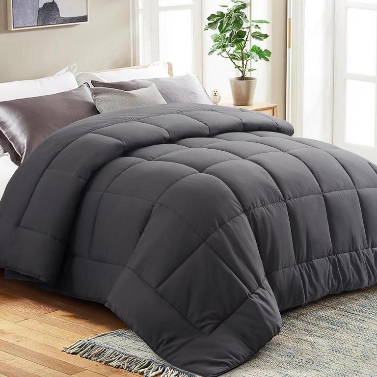EMONIA QUEEN SIZE COMFORTER
