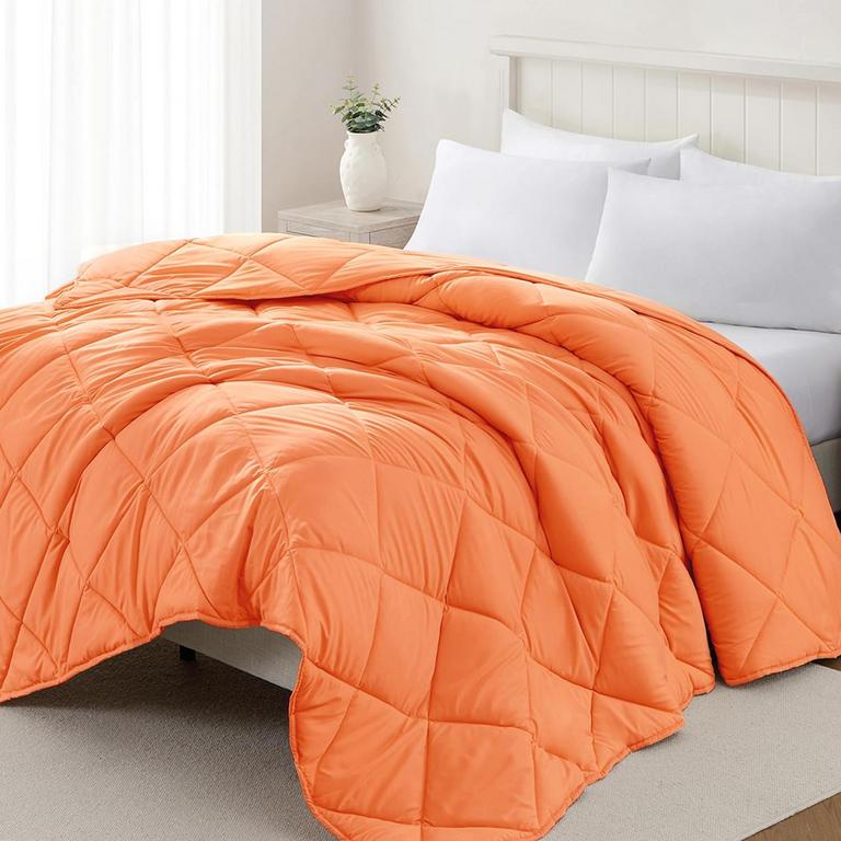 QUEEN COMFORTER