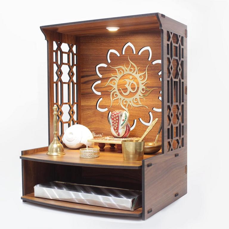 HEARTILY WOODEN POJA STAND