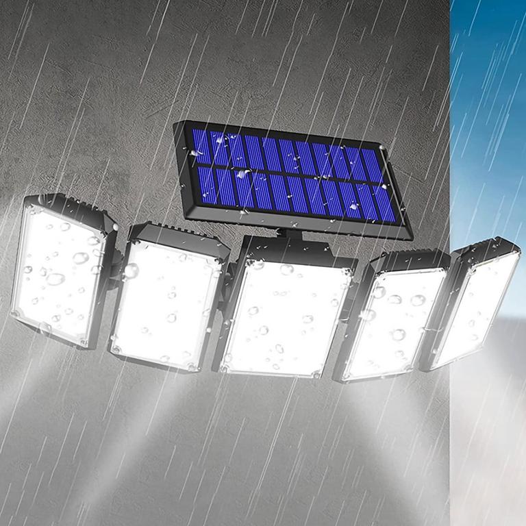 5-HEAD SOLAR FLOOD LIGHT