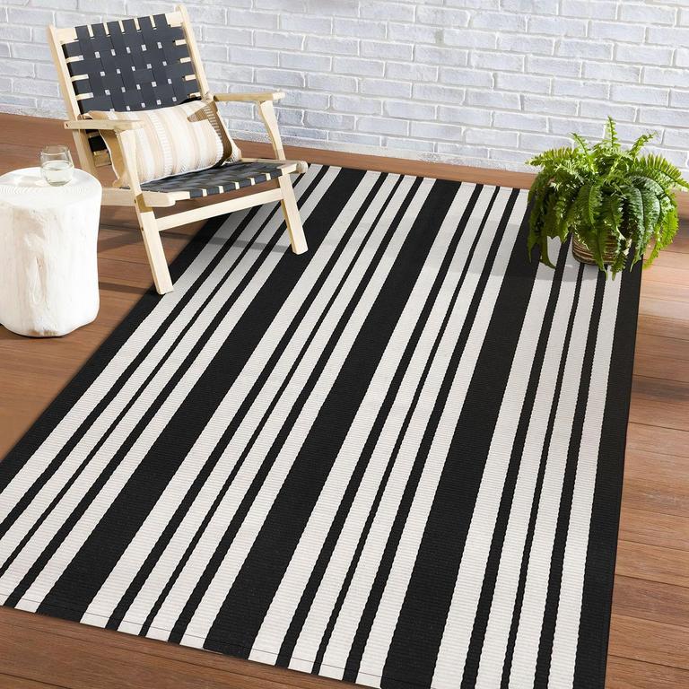 KOZYFLY RUG 4FT X 6FT STRIPED