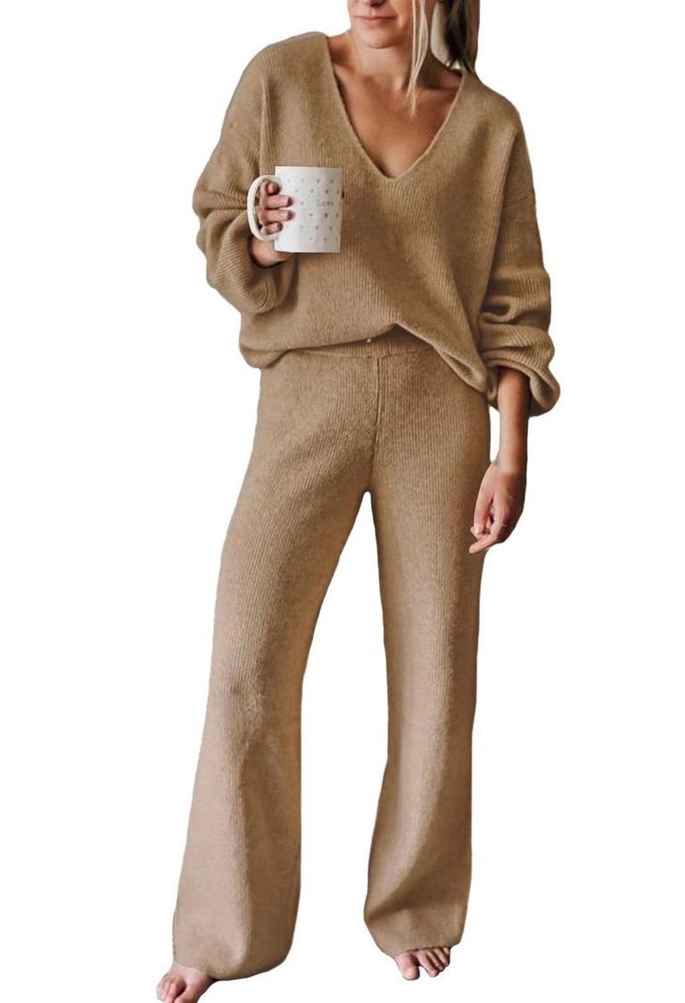 L CASUAL KNIT OUTFIT