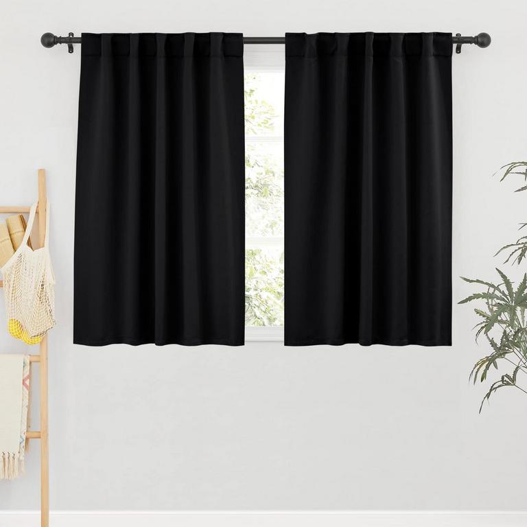 BLACKOUT CURTAIN SET