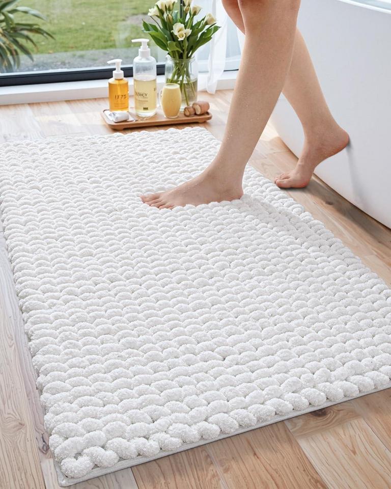 LUMI BATH RUG 24IN X 43IN