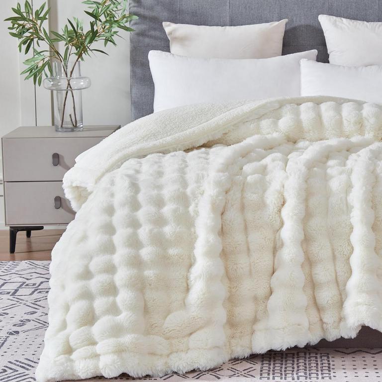 SERENHOM THROW BLANKET 50IN X 60IN