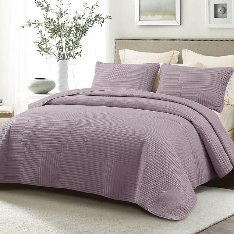 WHALE FLOTILLA QN QUILT SET