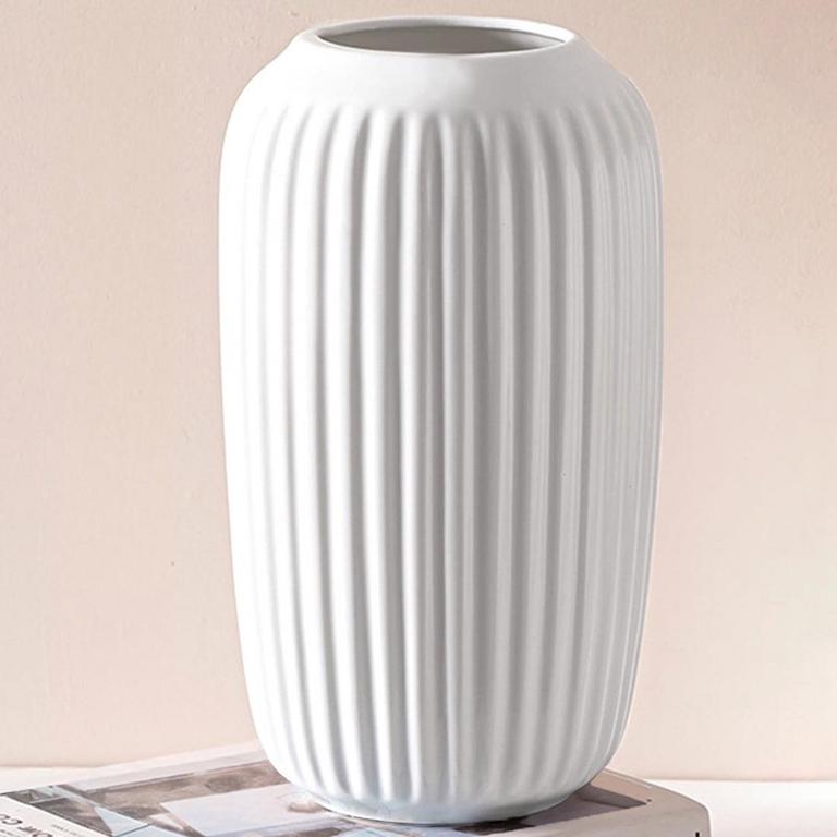 ILLUVA 10IN WHITE VASE