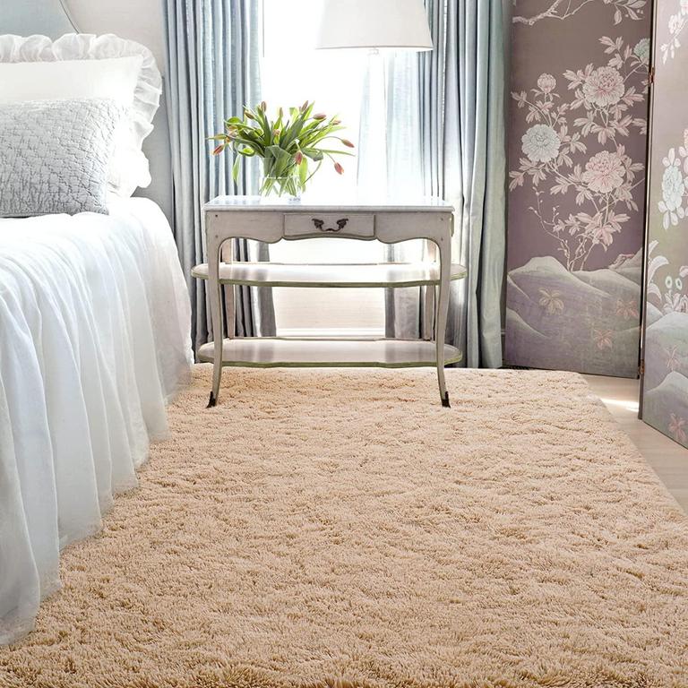 LOCHAS 4FT X 5.3FT RUG