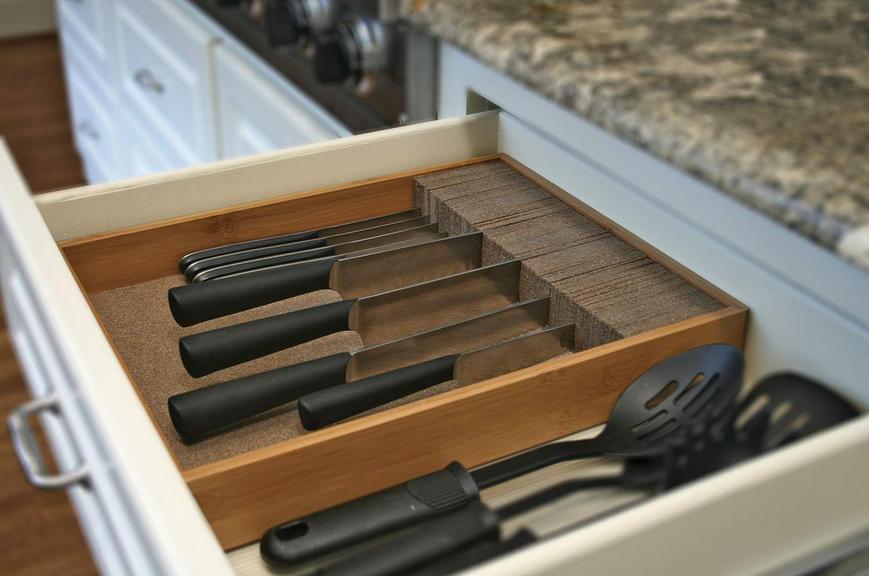 KNIFE DOCK  ORGANIZER