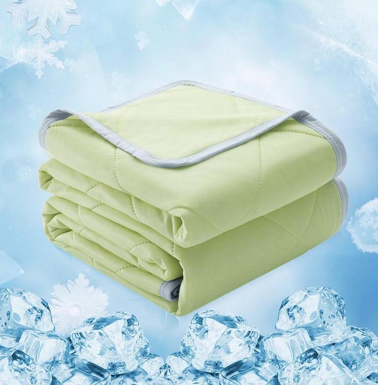 VOUA KING SIZE COOLING COMFORTER