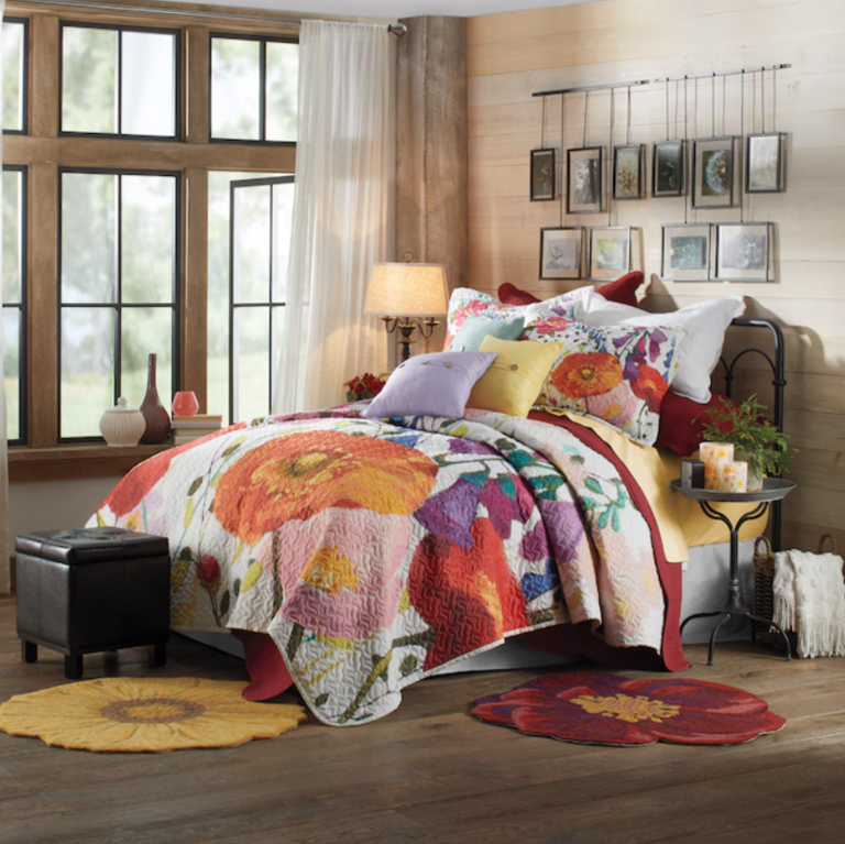 FLORAL GARDEN OVERSIZED QUILT QUEEN