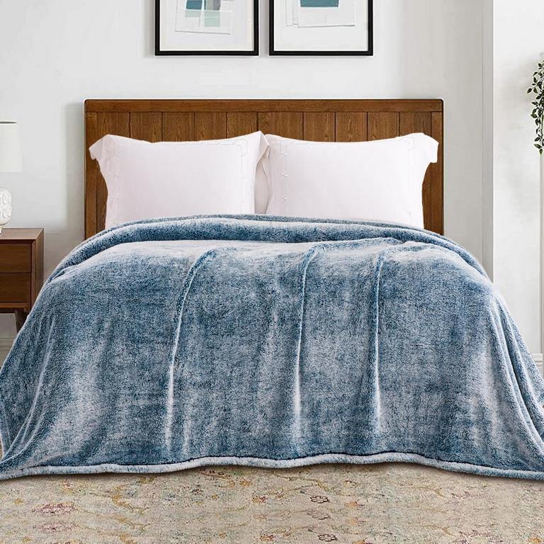 FUZZY FLEECE KING BLANKET