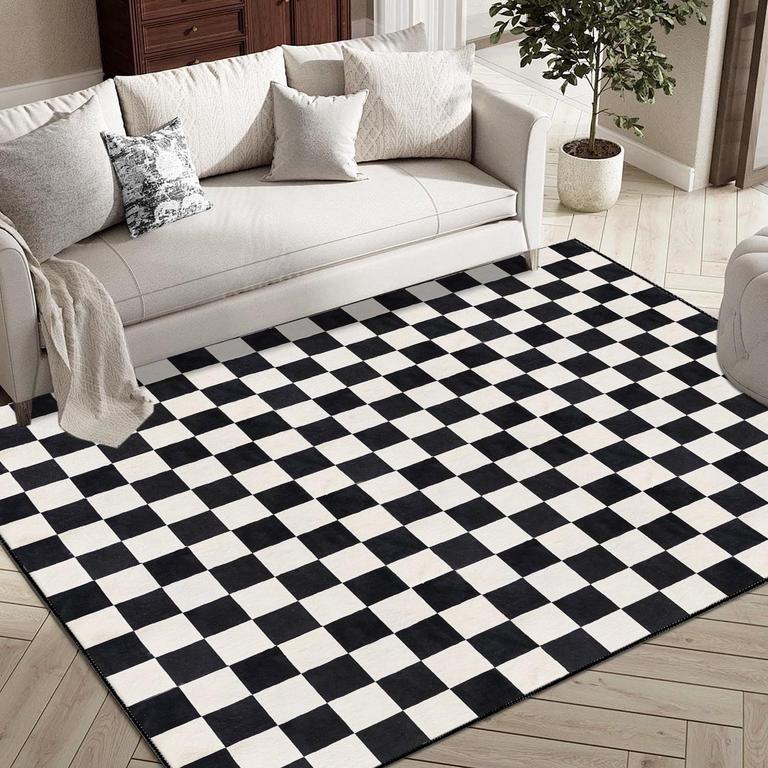5X7FT CHECKERED RUG