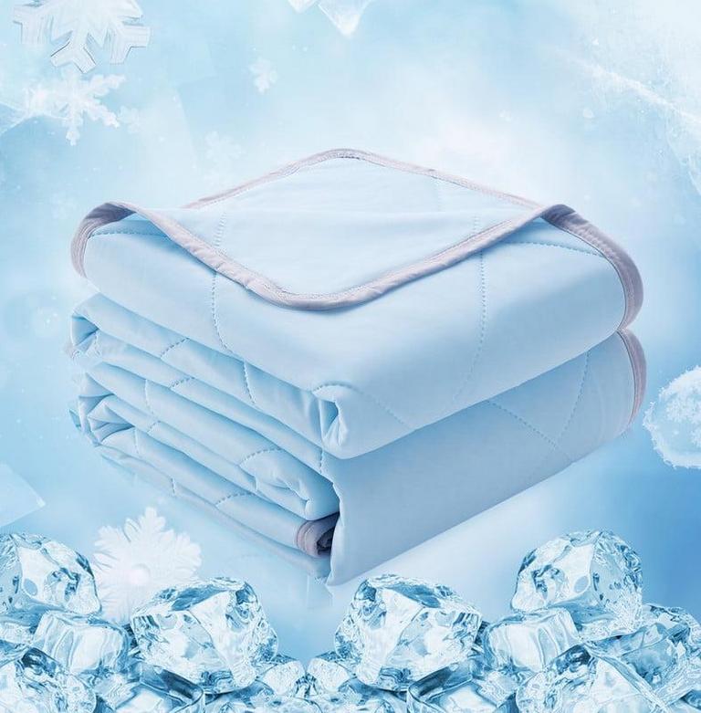VOUA KING COOLING COMFORTER