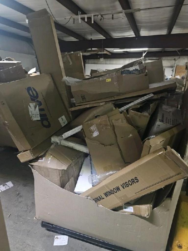 HOME GOODS SALVAGE BULK LOT