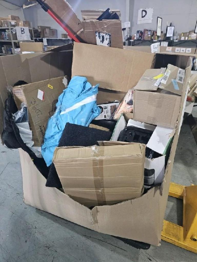 HOME GOODS SALVAGE BULK LOT